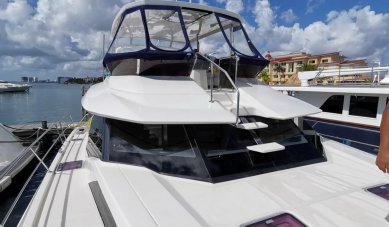 Alquilar catamarán en Cancún