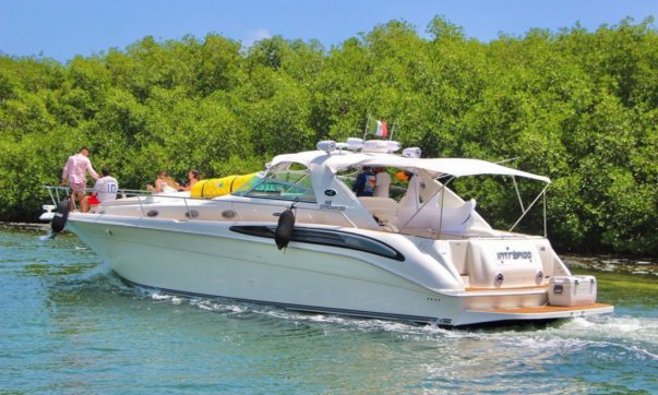 Yacht rental in Cancun
